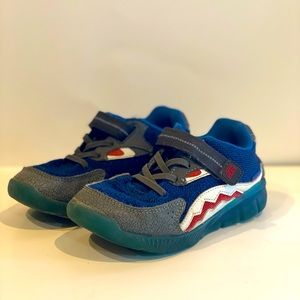 Little boy sz 12.5 Stride Rite lighted shark shoe